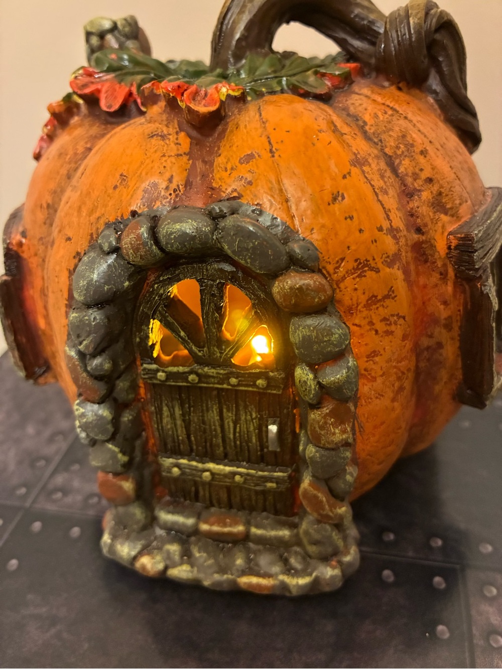 Autumn 🍂 Fun Bundle of 8 Assorted Goodies - Picture 15 of 16